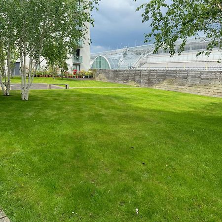 Modern Apt Cardiff City Centre - Prime Location Екстер'єр фото