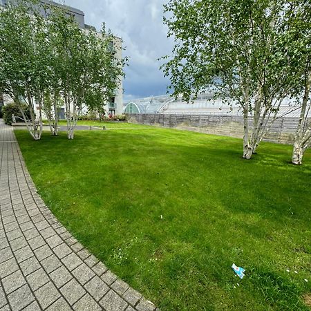 Modern Apt Cardiff City Centre - Prime Location Екстер'єр фото