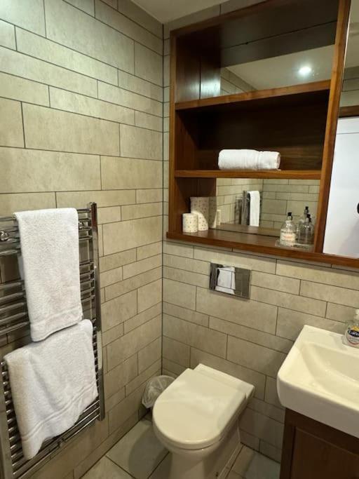 Modern Apt Cardiff City Centre - Prime Location Екстер'єр фото